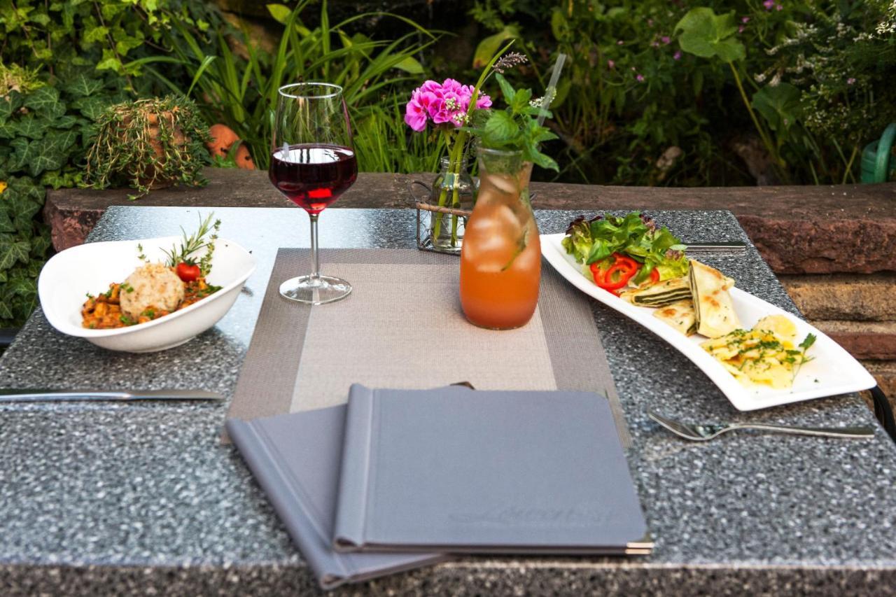 Loewen Hotel & Restaurant فندلينغن آم نيكار المظهر الخارجي الصورة